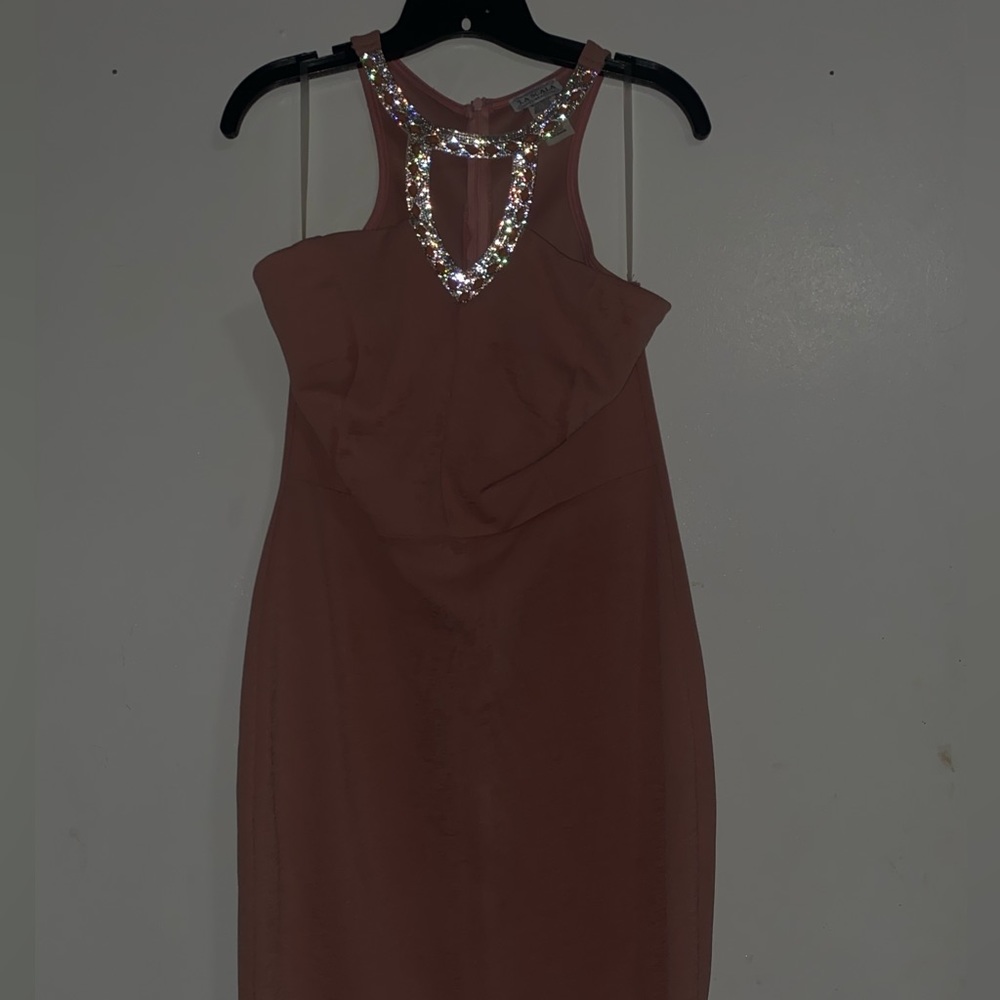 Gorgeous short baby pink dress w rhinestones beading at top